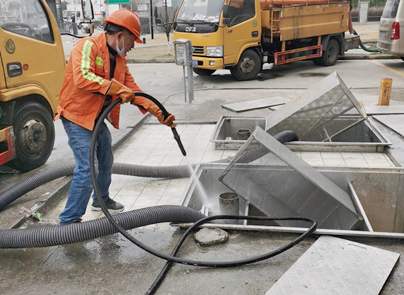 阿克陶隔油池清理